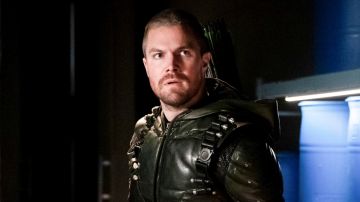Stephen Amell como Oliver Queen en 'Arrow'
