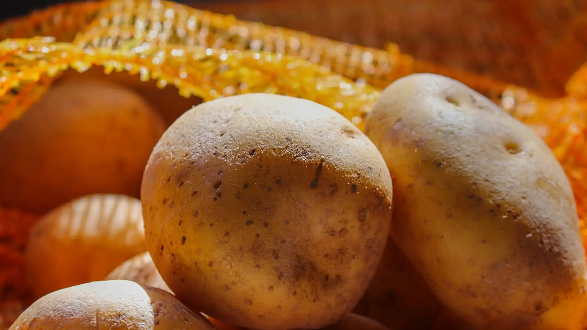 Cocer patatas perfectas en el microondas