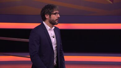 Con fuego y a lo loco: Juanra Bonet, atónito ante la arriesgada habilidad de la ‘presidenta’ de ‘Las circas’