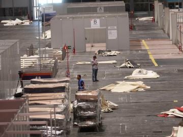 Trabajos de desmontaje de la instalaciones de Ifema, en Madrid