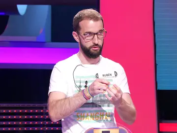 Humor y efectos visuales, el genial truco de magia de Rubén que dejado flipado a Arturo Valls en ‘¡Ahora caigo!’ Humor y efectos visuales, el genial truco de magia de Rubén que dejado flipado a Arturo Valls en ‘¡Ahora caigo!’