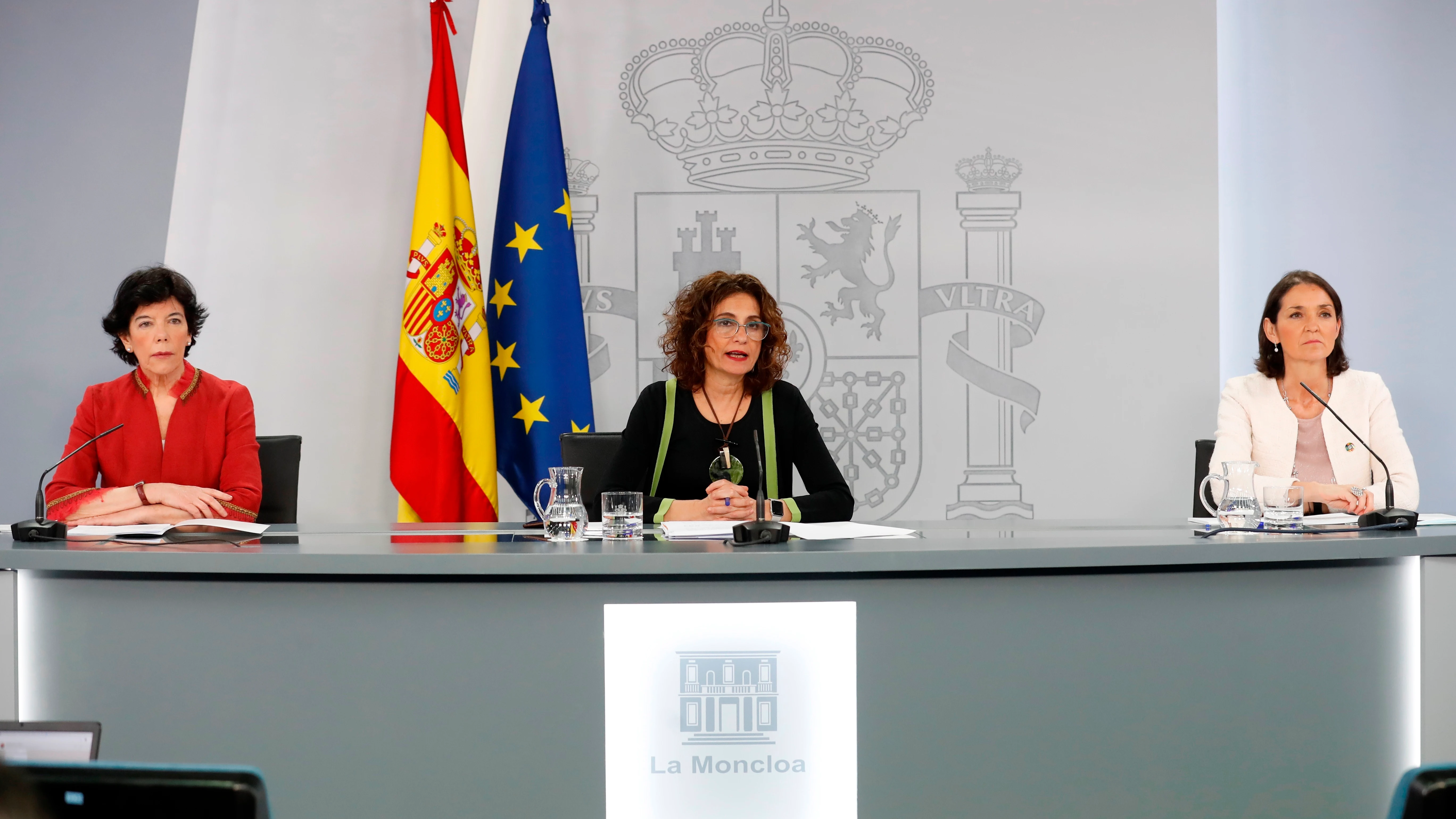 La portavoz del Gobierno y ministra de Hacienda, Mar&iacute;a Jes&uacute;s Montero