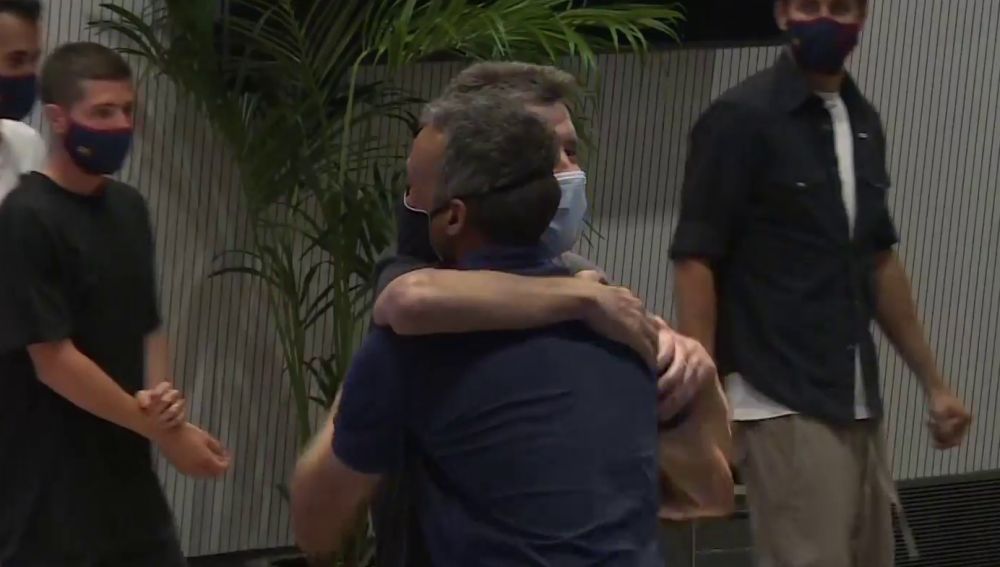 El emocionante abrazo de Luis Enrique y Juan Carlos Unzué: "No sabe la ELA esa con quién se ha metido"