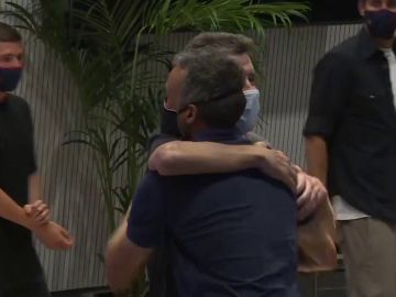 El emocionante abrazo de Luis Enrique y Juan Carlos Unzué: "No sabe la ELA esa con quién se ha metido"