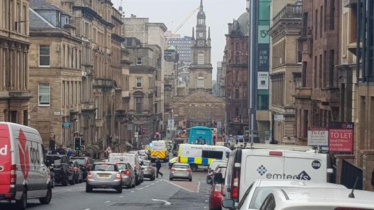 Apu&ntilde;alamiento en Glasgow