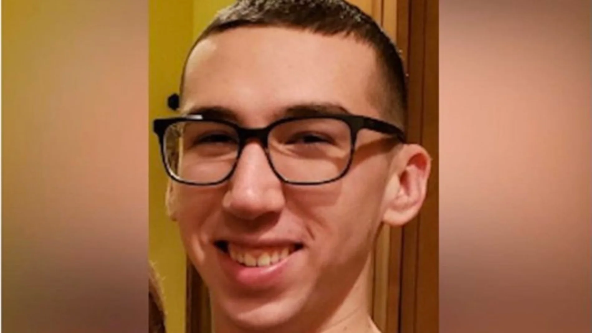 Un estudiante de 20 años se suicida en Illinois tras pensar que debía 730.000 dólares en la aplicación 'Robinhood' Un estudiante de 20 años se suicida en Illinois tras pensar que debía 730.000 dólares en la aplicación 'Robinhood'