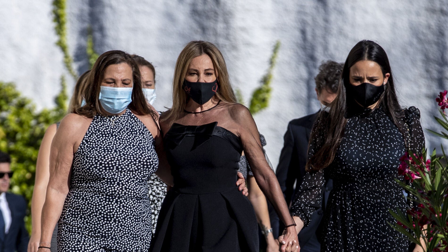 Ana Obregón en el funeral de su hijo, Álex Lequio
