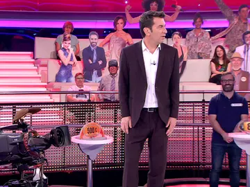 Arturo Valls revela su divertido problema con la Policía por pasear a su 'mascota' Arturo Valls revela su divertido problema con la Policía por pasear a su 'mascota'