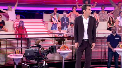 Arturo Valls revela su divertido problema con la Policía por pasear a su 'mascota'
