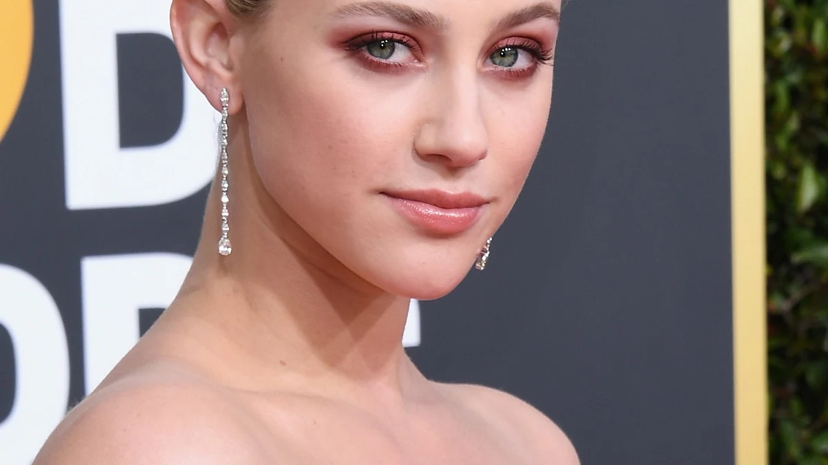Lili Reinhart
