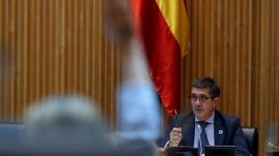 El presidente de la Mesa de la Comisi&oacute;n por la Reconstrucci&oacute;n Econ&oacute;mica y Social en el Congreso de los Diputados, Patxi L&oacute;pez, durante las votaciones