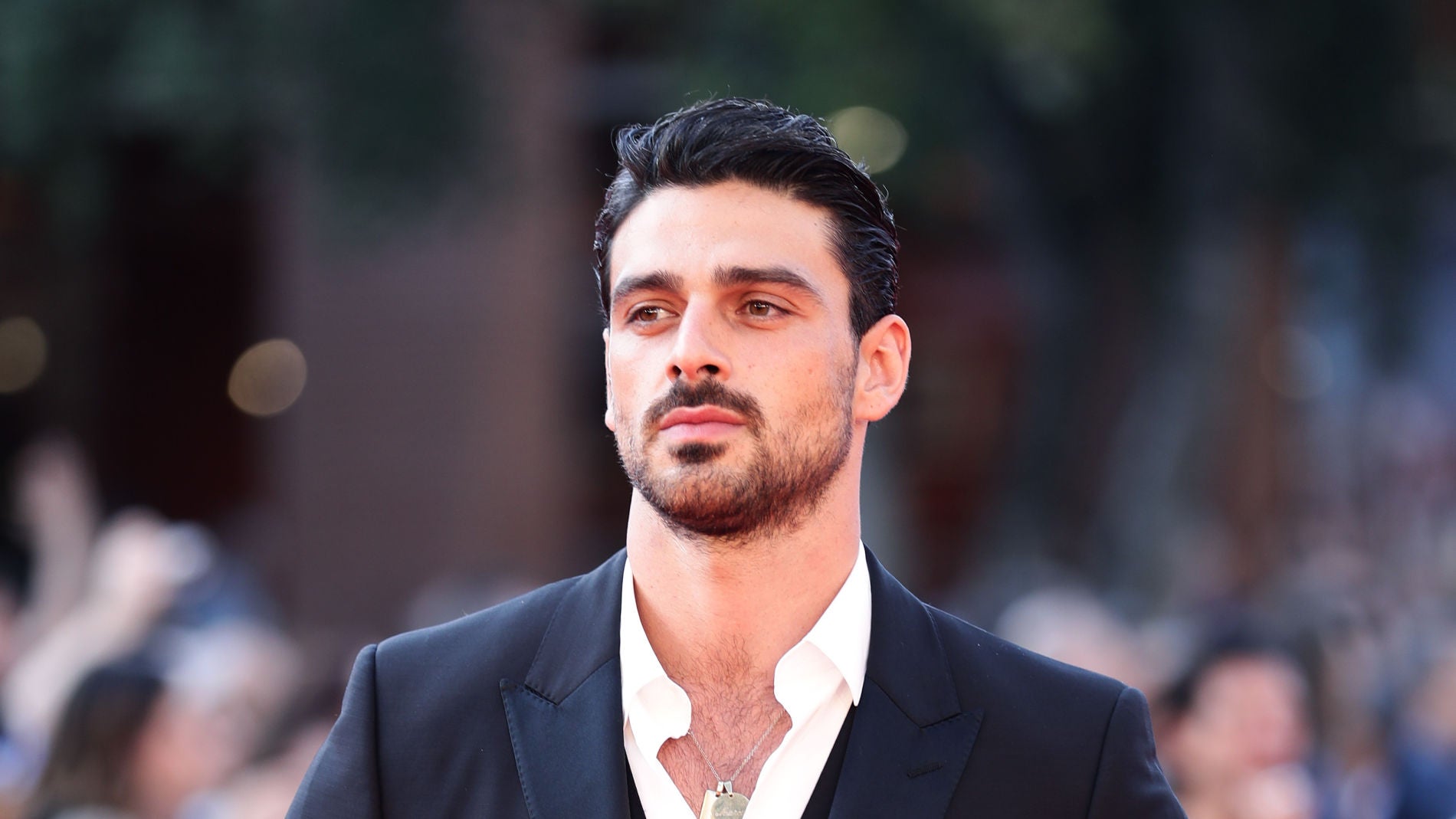 Michele Morrone as es el Jamie Dornan italiano que se une a la segunda temporada de Toy Boy