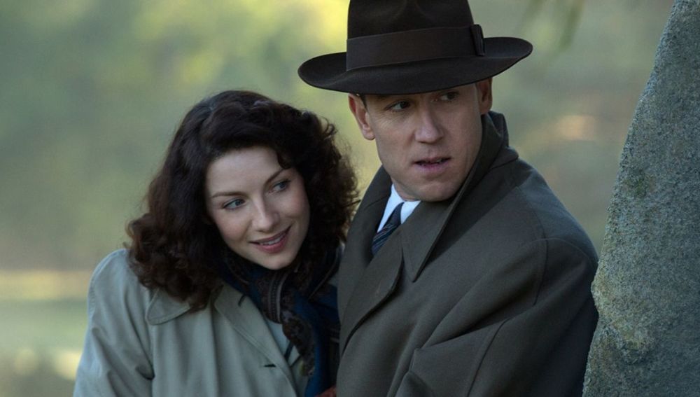 Como Se Llama El Protagonista De Outlander 'Outlander': El mensaje secreto de Claire a Frank Randall, su primer