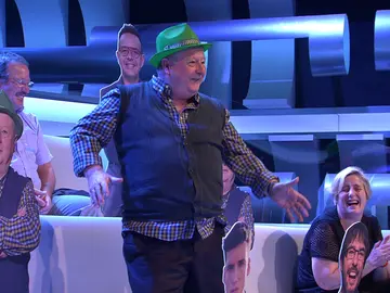 El señor del tirol muestra sus dotes haciendo twerking El señor del tirol muestra sus dotes haciendo twerking