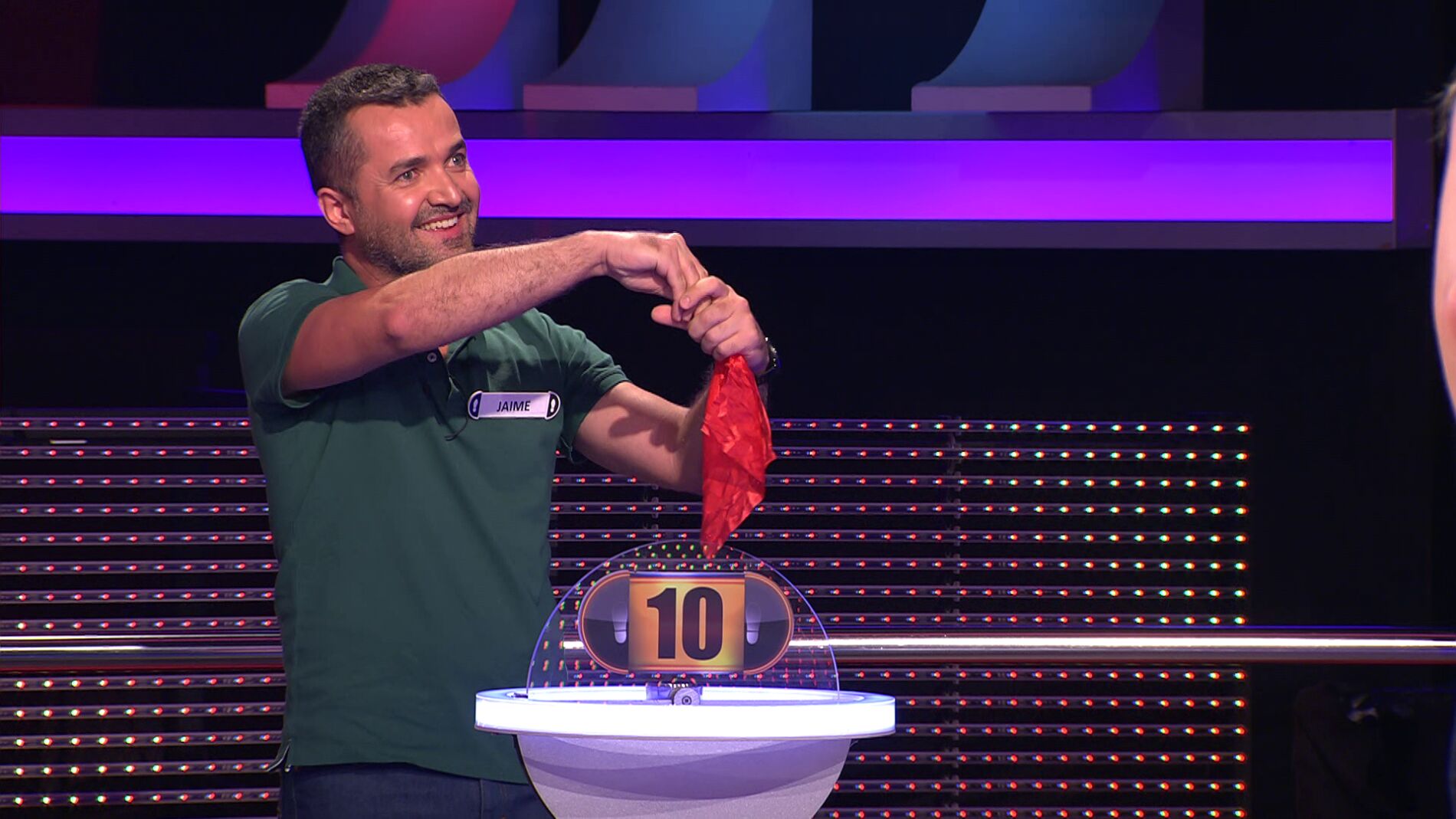 Arturo Valls se queda boquiabierto ante el truco de magia de este concursante