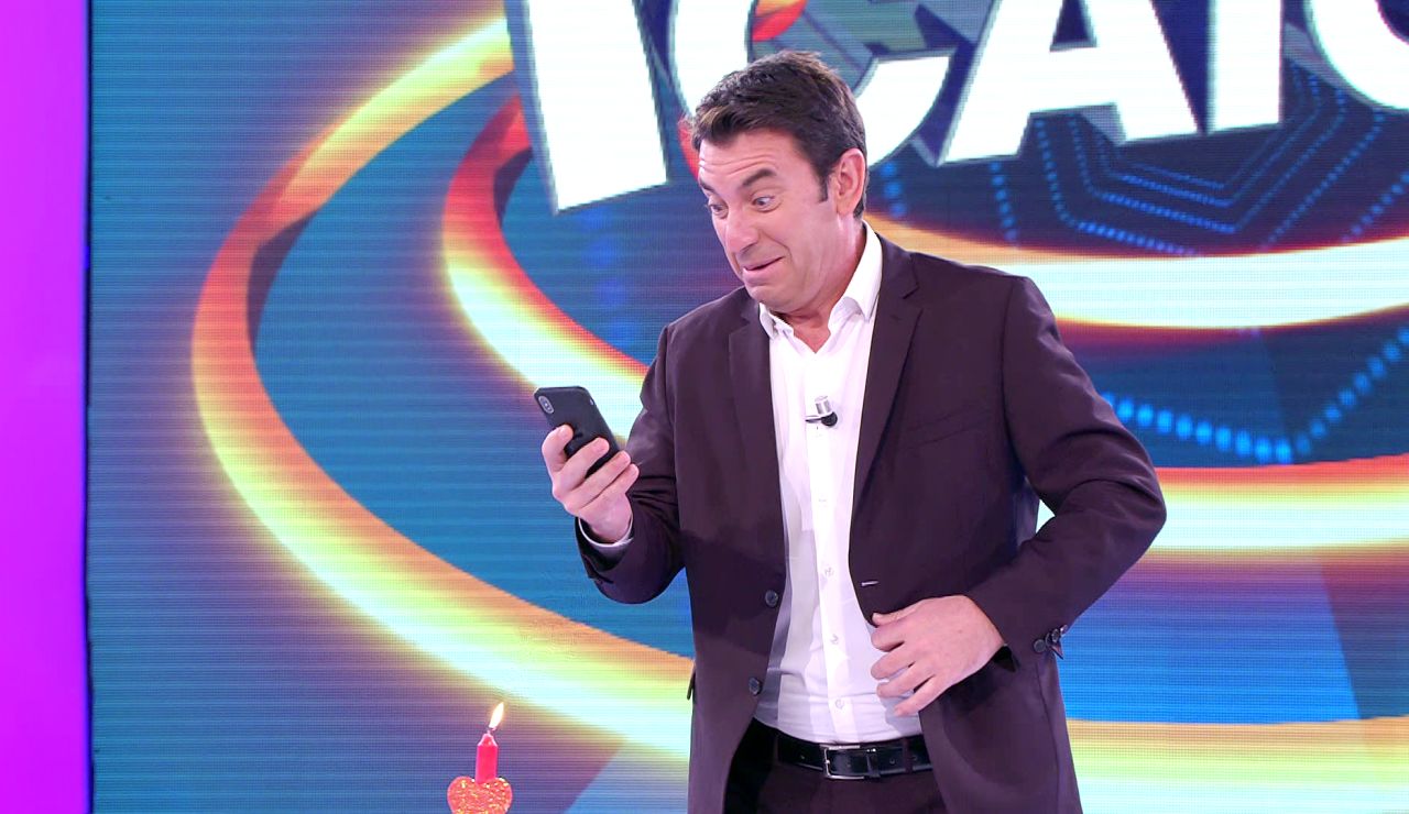 Arturo Valls planea un nuevo programa muy romántico en el plató de '¡Ahora caigo!' Arturo Valls planea un nuevo programa muy romántico en el plató de '¡Ahora caigo!'
