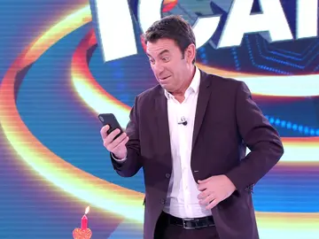 Arturo Valls planea un nuevo programa muy romántico en el plató de '¡Ahora caigo!' Arturo Valls planea un nuevo programa muy romántico en el plató de '¡Ahora caigo!'
