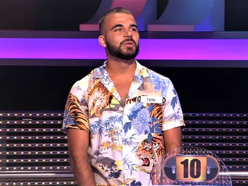 Arturo Valls encuentra al concursante con menos motivación en la historia de '¡Ahora caigo!' Arturo Valls encuentra al concursante con menos motivación en la historia de '¡Ahora caigo!'