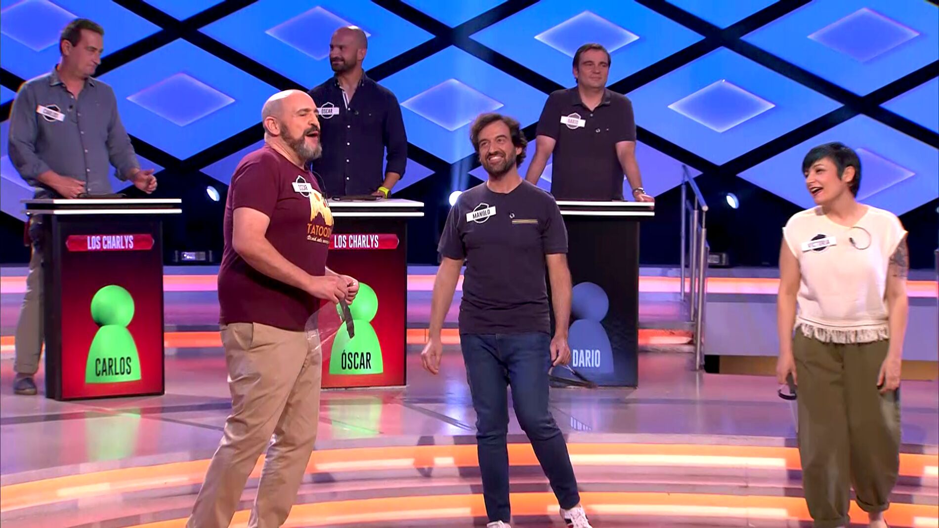 ‘Los dispersos’ sacan su lado más ‘rockero’ bailando al ritmo de U2 en ‘¡Boom!’