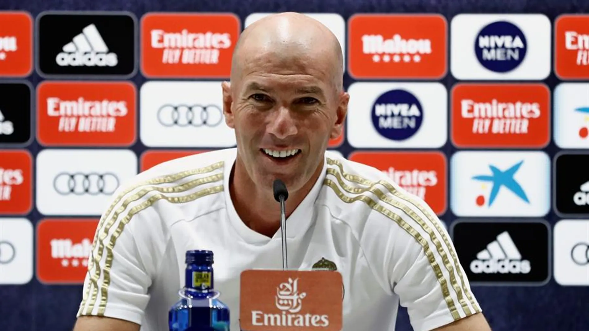 Zidane: "La prueba de coronavirus a Vinicius salió mal, vamos a repetirla" Zidane: "La prueba de coronavirus a Vinicius salió mal, vamos a repetirla"