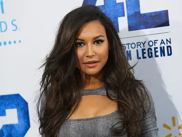 La actriz de 'Glee' Naya Rivera desaparece tras caer a un lago de Los Ángeles La actriz de 'Glee' Naya Rivera desaparece tras caer a un lago de Los Ángeles