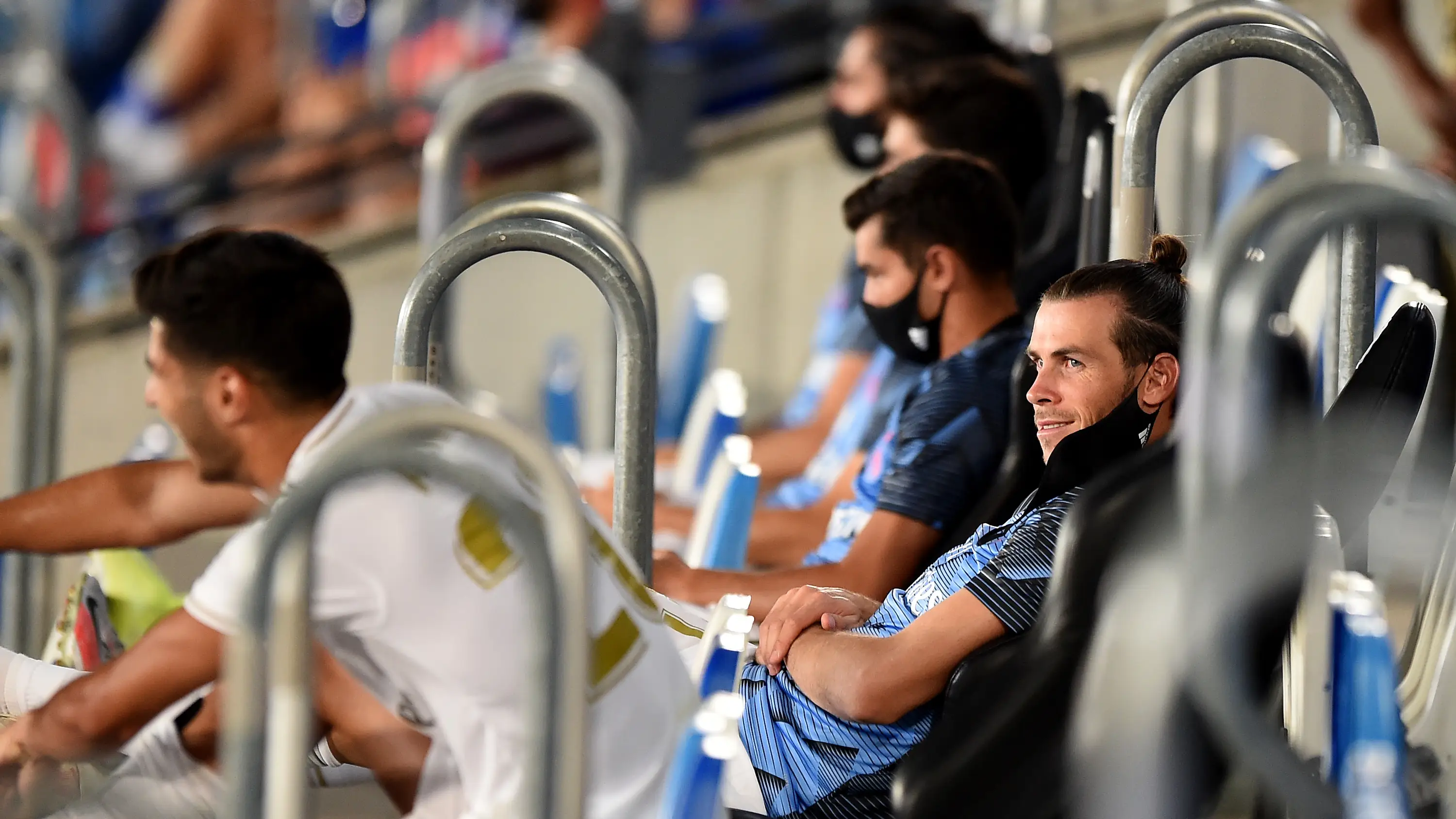 Gareth Bale, en la grada del Di Stéfano durante el partido contra el Alavés Gareth Bale, en la grada del Di Stéfano durante el partido contra el Alavés