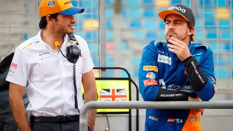 Fernando Alonso y Carlos Sainz Jr Fernando Alonso y Carlos Sainz Jr