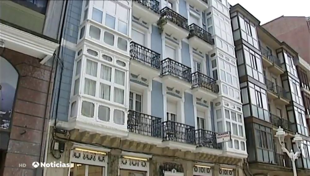 Una mujer apuñala mortalmente a su pareja en una pensión de Bilbao