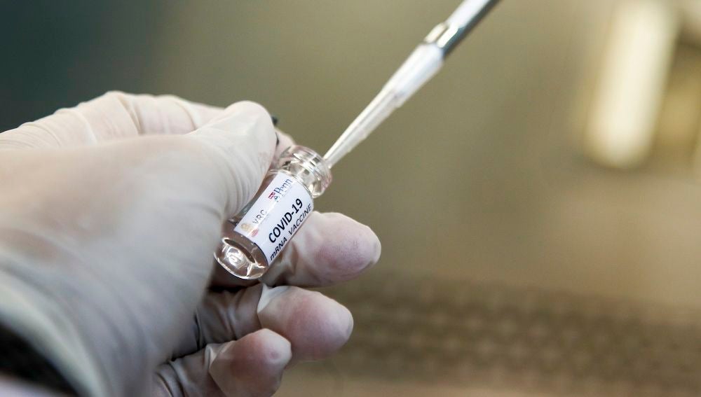 Imagen de archivo de una posible vacuna contra el coronavirus