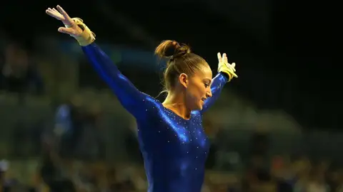 Lisa Mason, en su época como gimnasta Lisa Mason, en su época como gimnasta