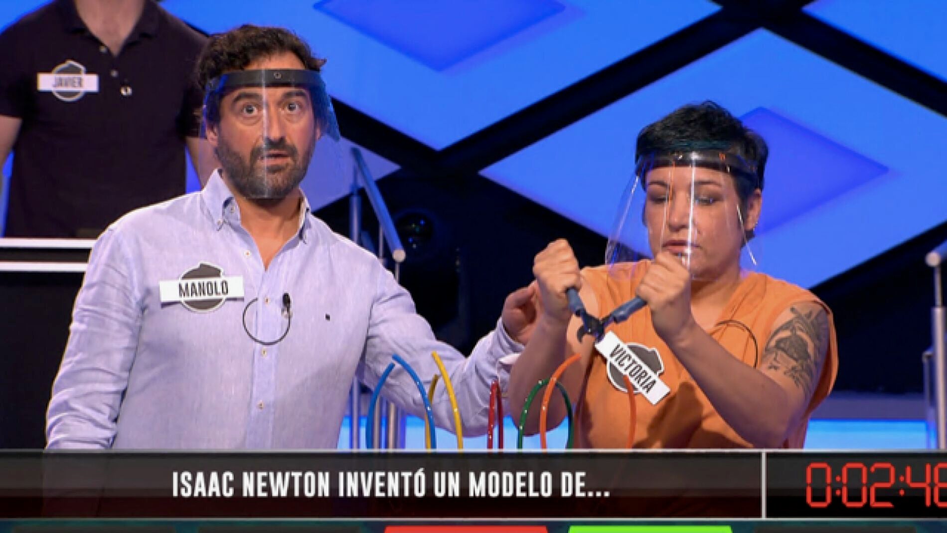 &iexcl;Gran pleno! Una bomba sobre Isaac Newton da ventaja a 'Los Dispersos'