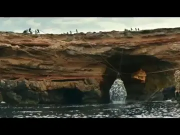 Estrella Damm sustituye las anillas de plástico por otras de cartón en sus latas de cerveza Estrella Damm sustituye las anillas de plástico por otras de cartón en sus latas de cerveza