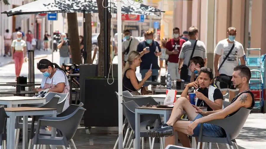 Terraza en la calle en Baleares