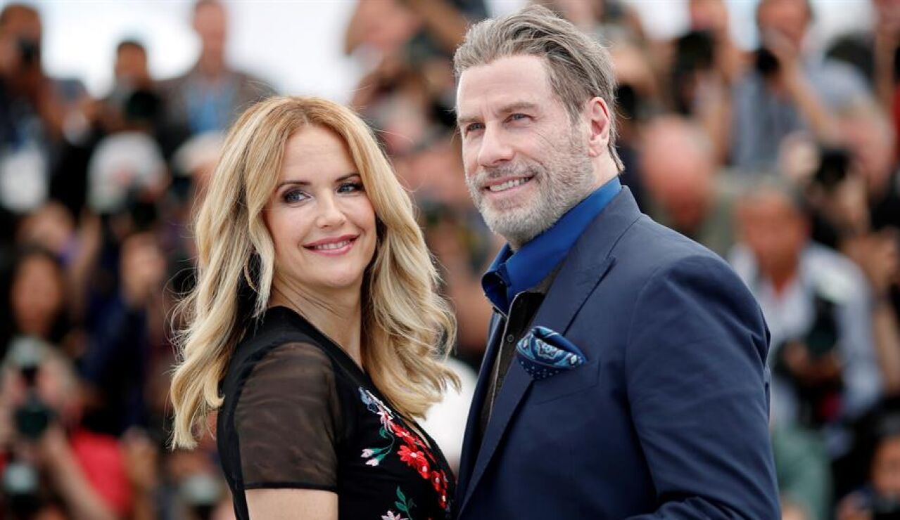 Kelly Preston junto a su esposo John Travolta