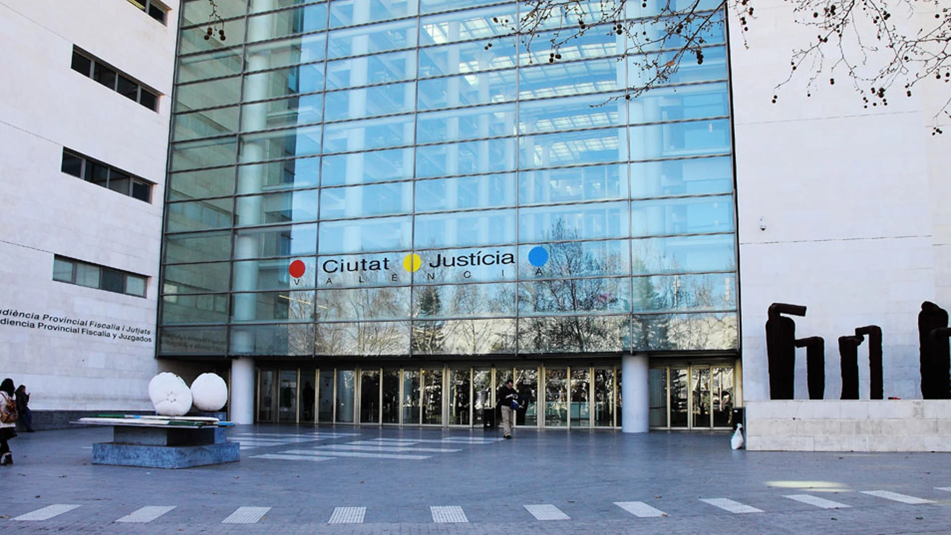 Piden la prisión permanente revisable para el acusado de asesinar a una niña de 15 años en Chella Piden la prisión permanente revisable para el acusado de asesinar a una niña de 15 años en Chella