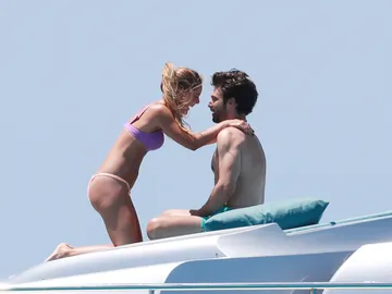 Alejandra Onierva y Sebastian Stan Alejandra Onierva y Sebastian Stan