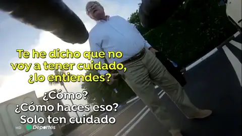 Un conductor temerario amenaza con una pistola a dos ciclistas: "Te he dicho que no voy a tener cuidado" Un conductor temerario amenaza con una pistola a dos ciclistas: "Te he dicho que no voy a tener cuidado"