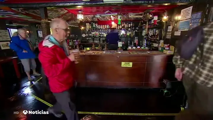 Valla electrificada en un pub de Reino Unido Valla electrificada en un pub de Reino Unido