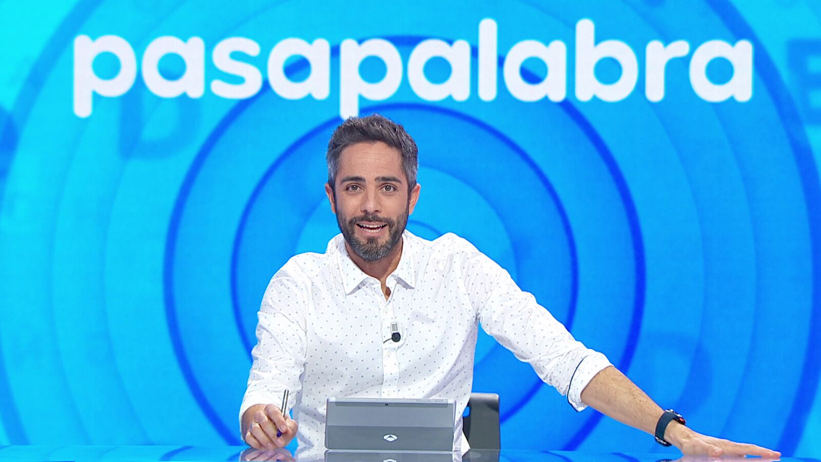 Roberto Leal lanza una propuesta muy loca que asombra a todos en el plató de ‘Pasapalabra’