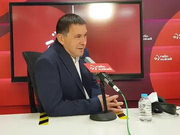 Arnaldo Otegi atribuye el escaño de Vox en el País Vasco a los votos de los guardias civiles Arnaldo Otegi atribuye el escaño de Vox en el País Vasco a los votos de los guardias civiles