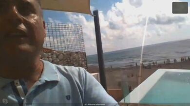 Un bañista muere ahogado en una playa de Torrevieja durante una conexión de Espejo Público