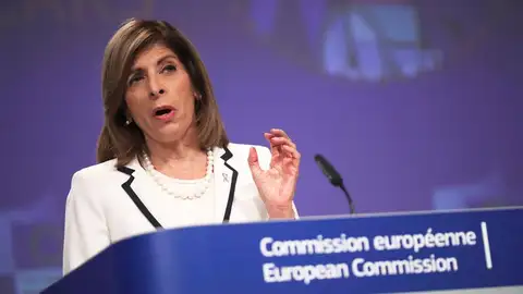 La UE pide adelantar las vacunaciones de la gripe para que los hospitales no colapsen en otoño si hay rebrotes de coronavirus La UE pide adelantar las vacunaciones de la gripe para que los hospitales no colapsen en otoño si hay rebrotes de coronavirus