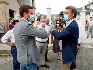 Pablo Casado junto a Alberto Núñez Feijóo en precamañana por las elecciones gallegas 2020