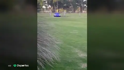 Maradona estrena nuevo coche, un BMW de 175.000 euros con equipamiento ilegal Maradona estrena nuevo coche, un BMW de 175.000 euros con equipamiento ilegal