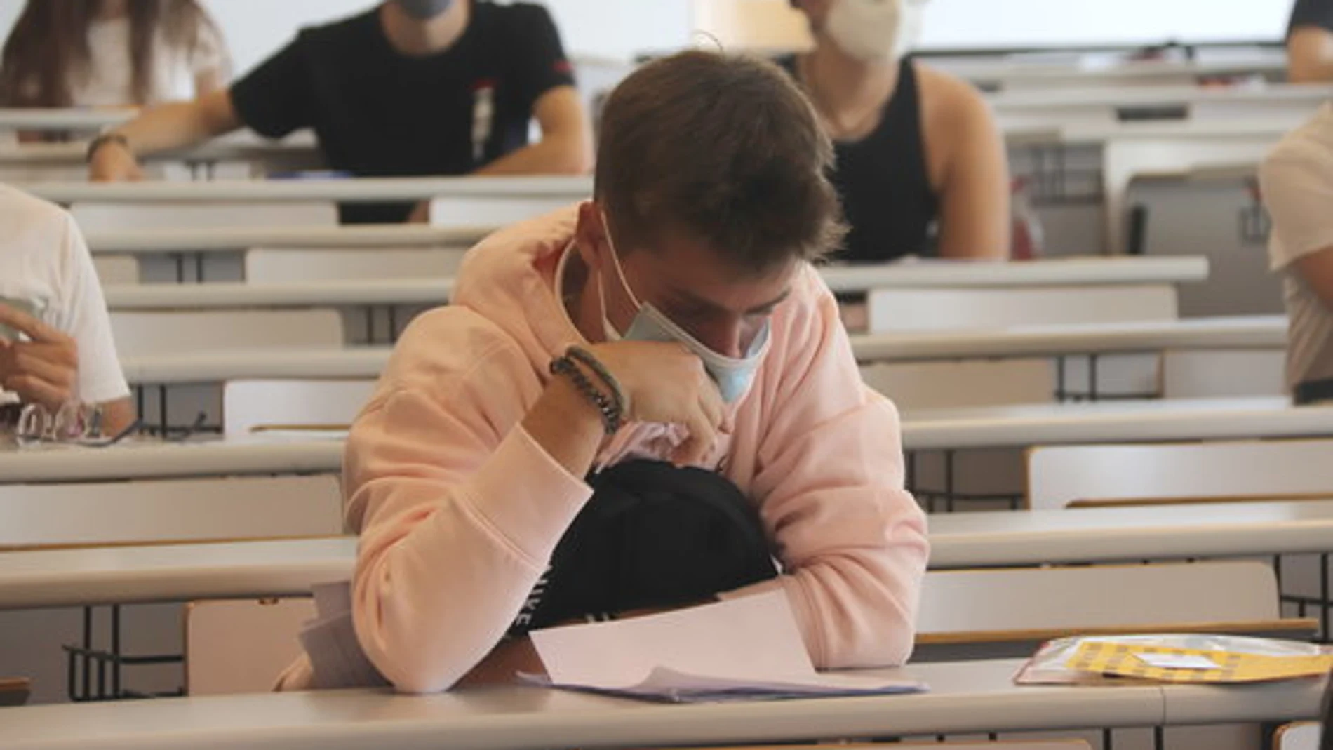 Consulta la nota de corte tras la EBAU 2020 para la universidad que quieres Consulta la nota de corte tras la EBAU 2020 para la universidad que quieres