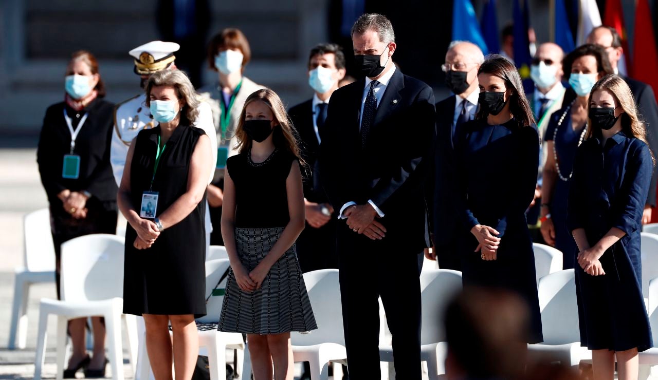 La Familia Real durante le homenaje de Estado a las víctimas por el coronavirus