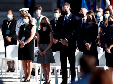 La Familia Real durante le homenaje de Estado a las víctimas por el coronavirus 