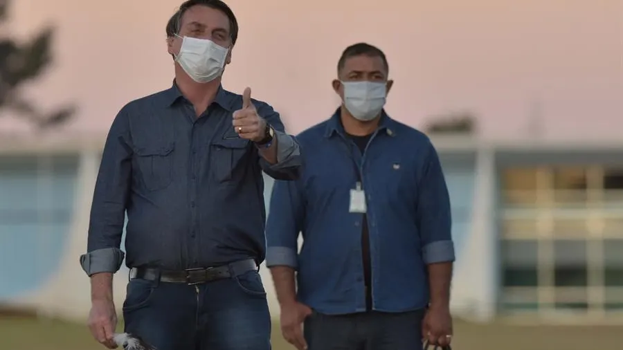 Jair Bolsonaro da positivo de coronavirus en un nuevo test y seguir&aacute; en cuarentena