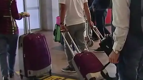 Aíslan a 16 pasajeros que viajaron en tren a Vigo tras el positivo de coronavirus de un viajero Aíslan a 16 pasajeros que viajaron en tren a Vigo tras el positivo de coronavirus de un viajero