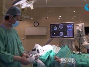 El Hospital Niño Jesús realiza la primera cirugía robótica para tratar la epilepsia en Madrid